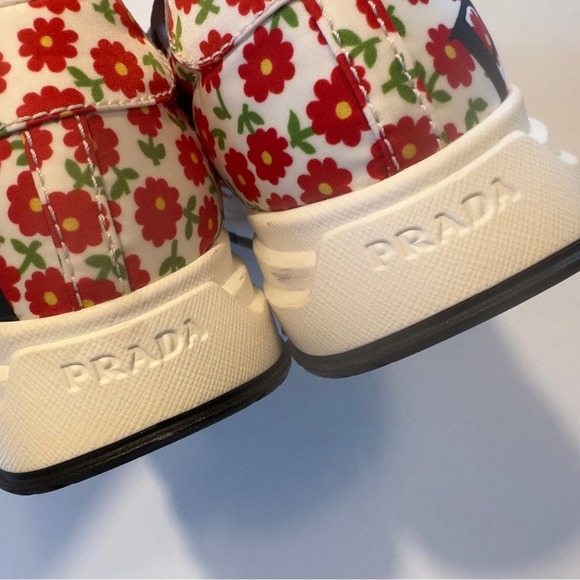 Prada sneakers New European size 36 - Picture 3 of 7